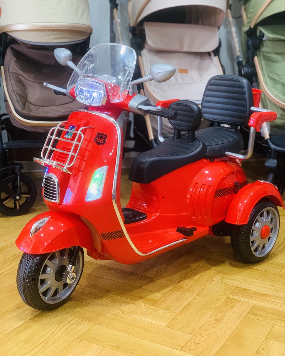 Moto Électrique 2 Place Vespa à 3 Roues pour Enfants
