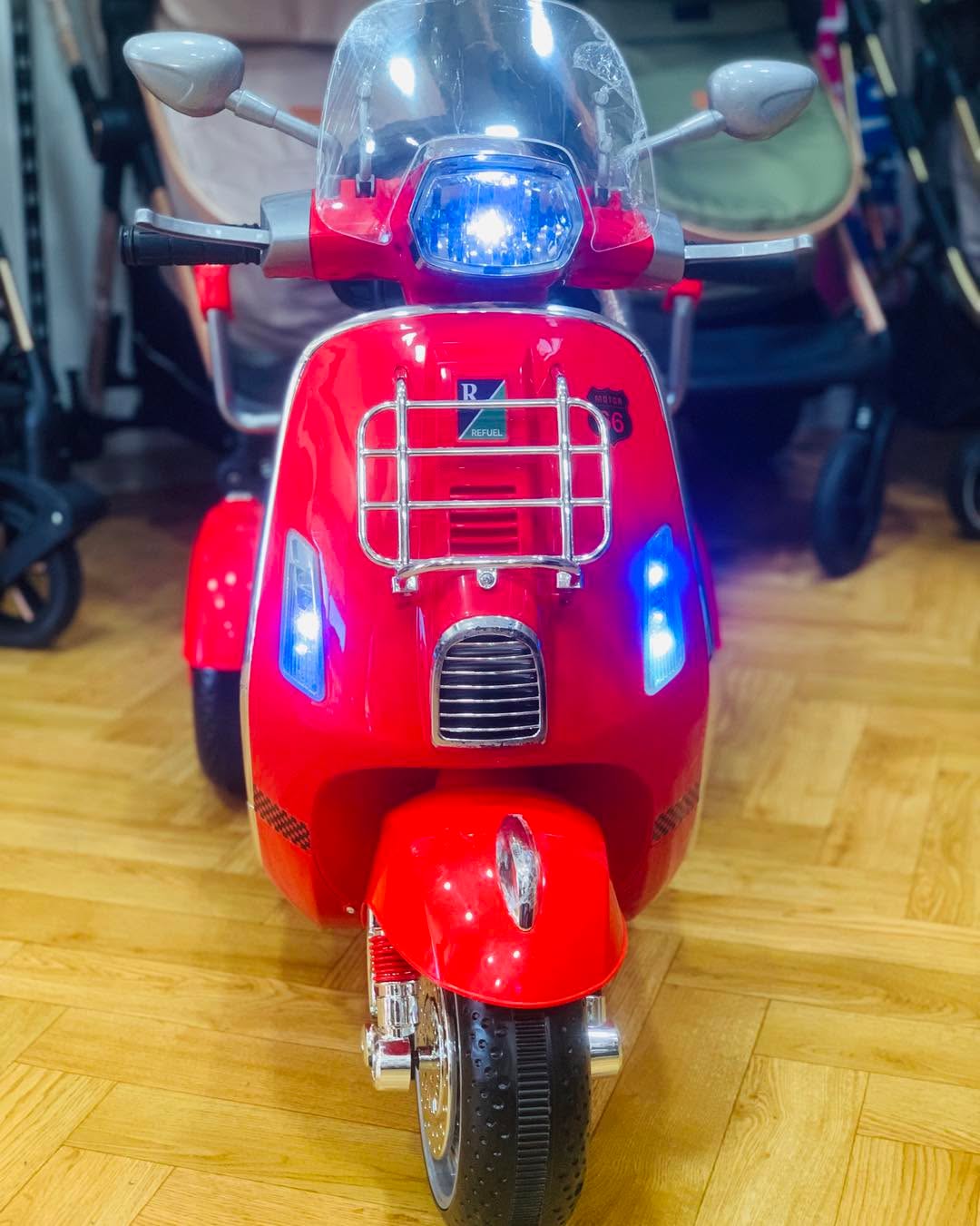 Moto Électrique 2 Place Vespa à 3 Roues pour Enfants