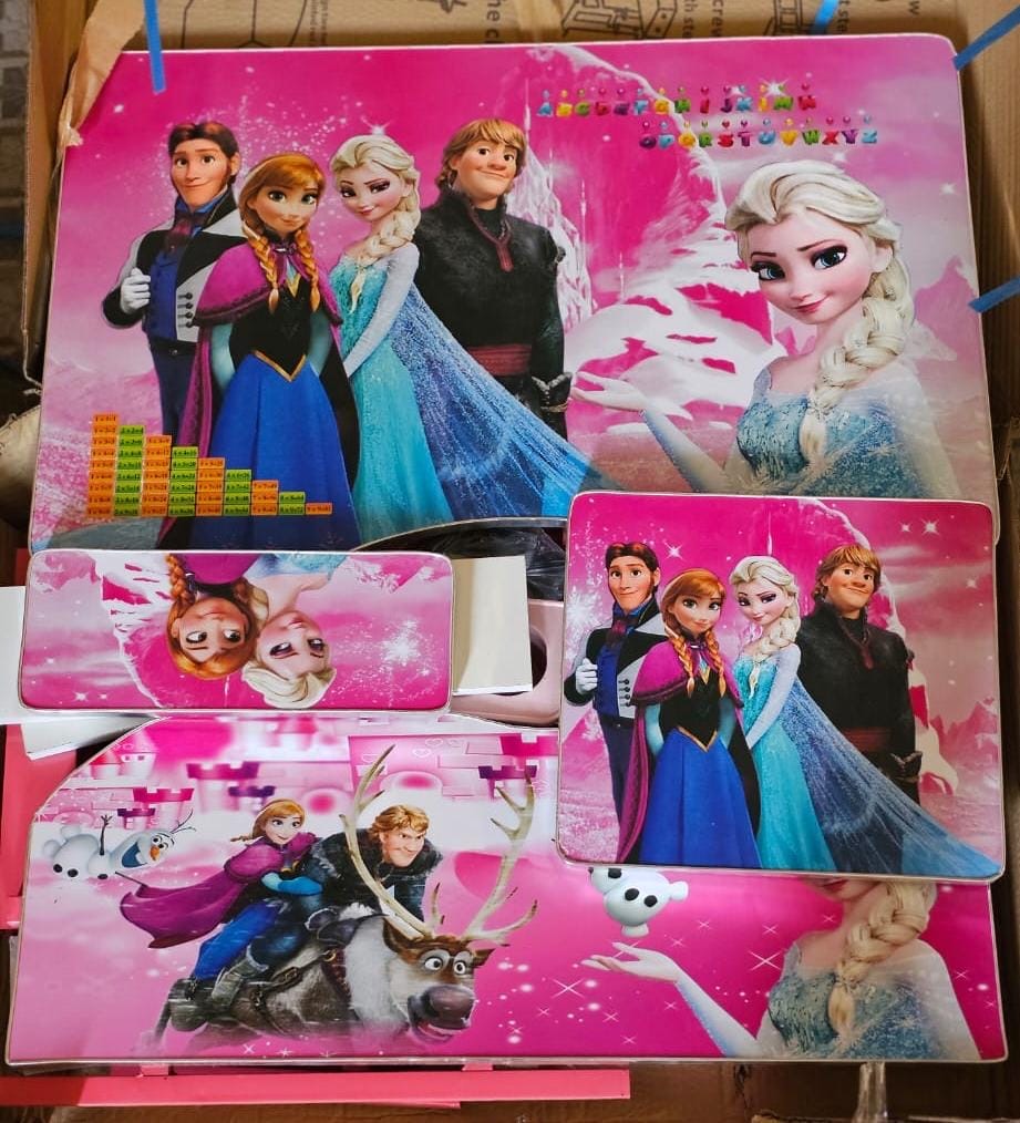 Bureau et Chaise en bois pour Fille – Thème : Barbie / Frozen / Disney / LOL