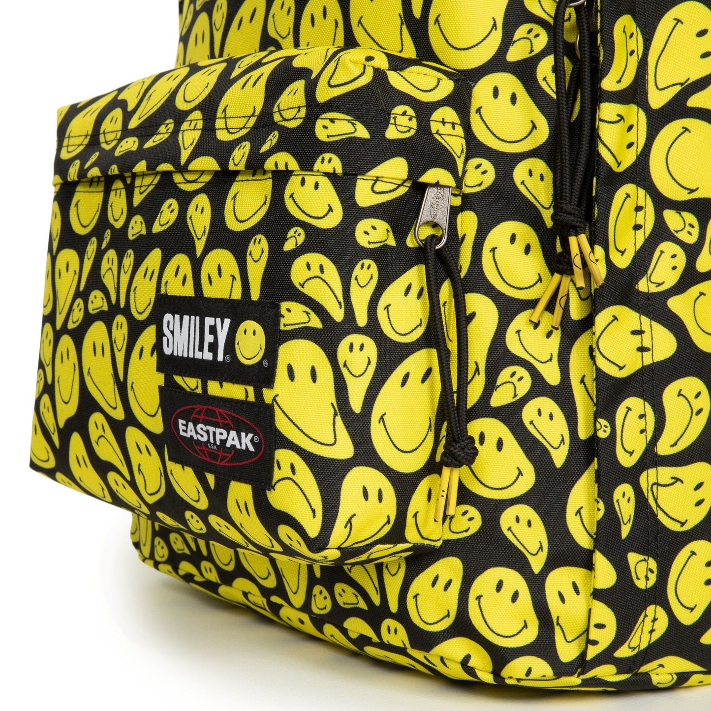 Sac à dos Eastpak x Smiley – Collection OUT OF OFFICE
