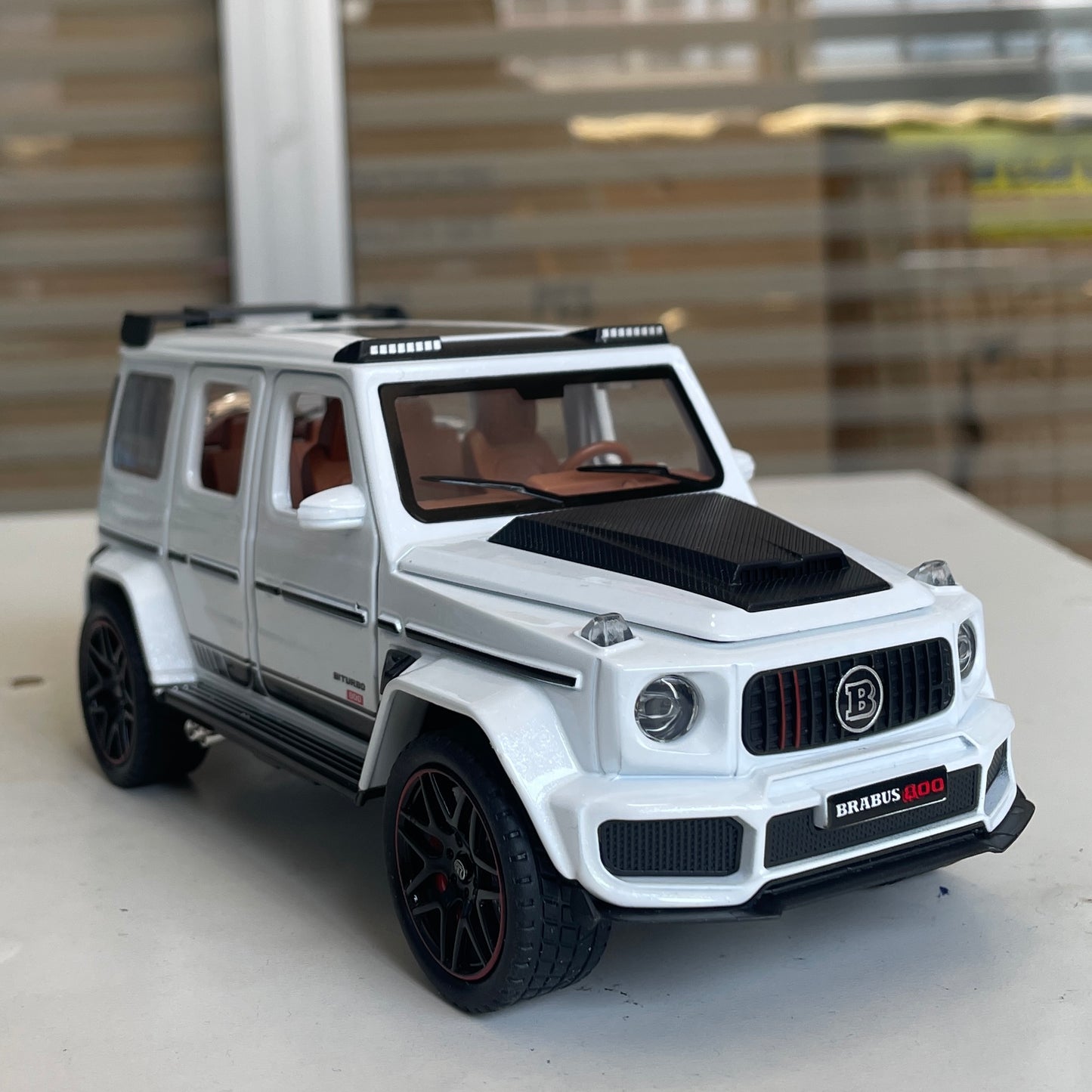 Modèle réduit Mercedes-Benz Brabus G800 (1:32)