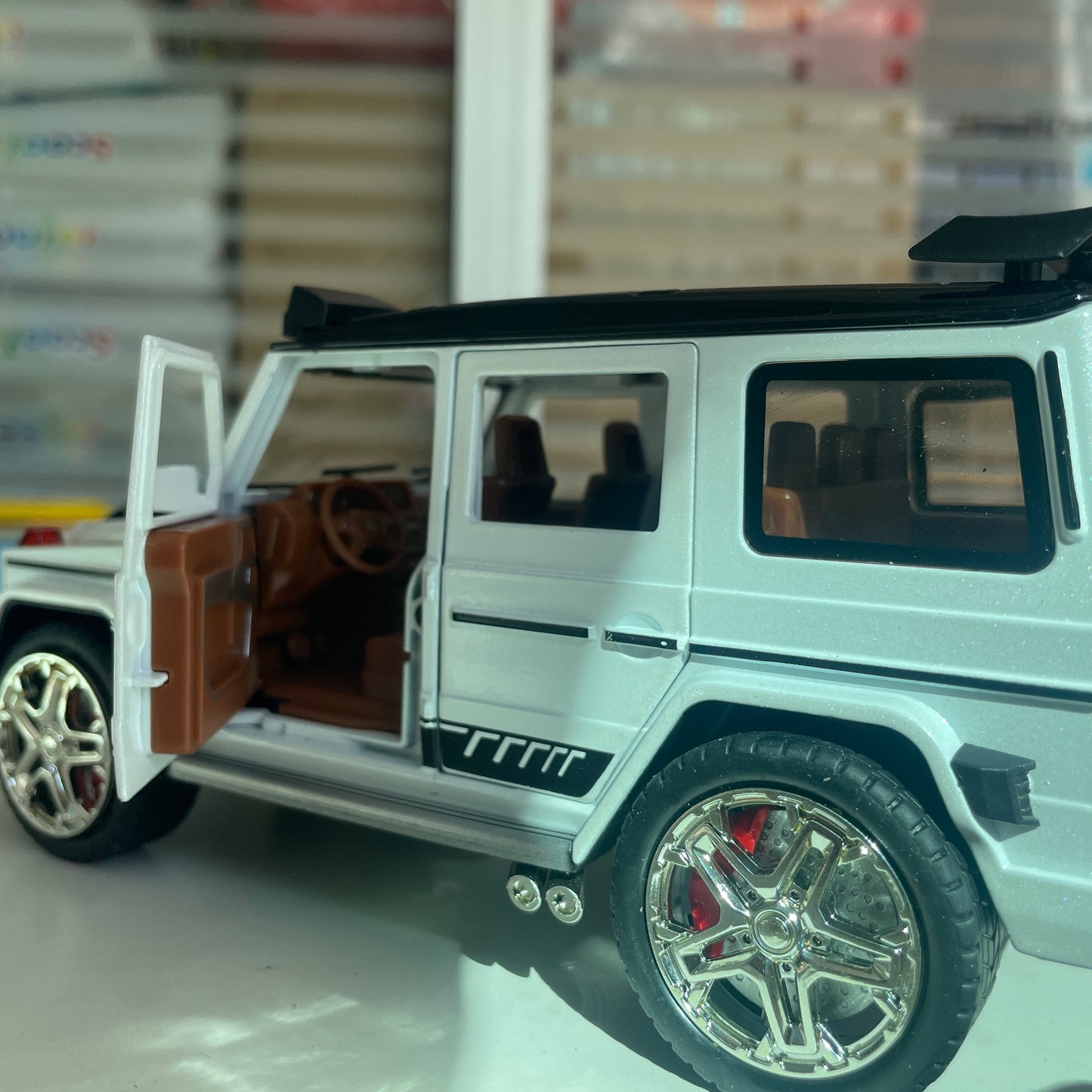 Modèle réduit Mercedes-Benz Babosi 800 (1:24)