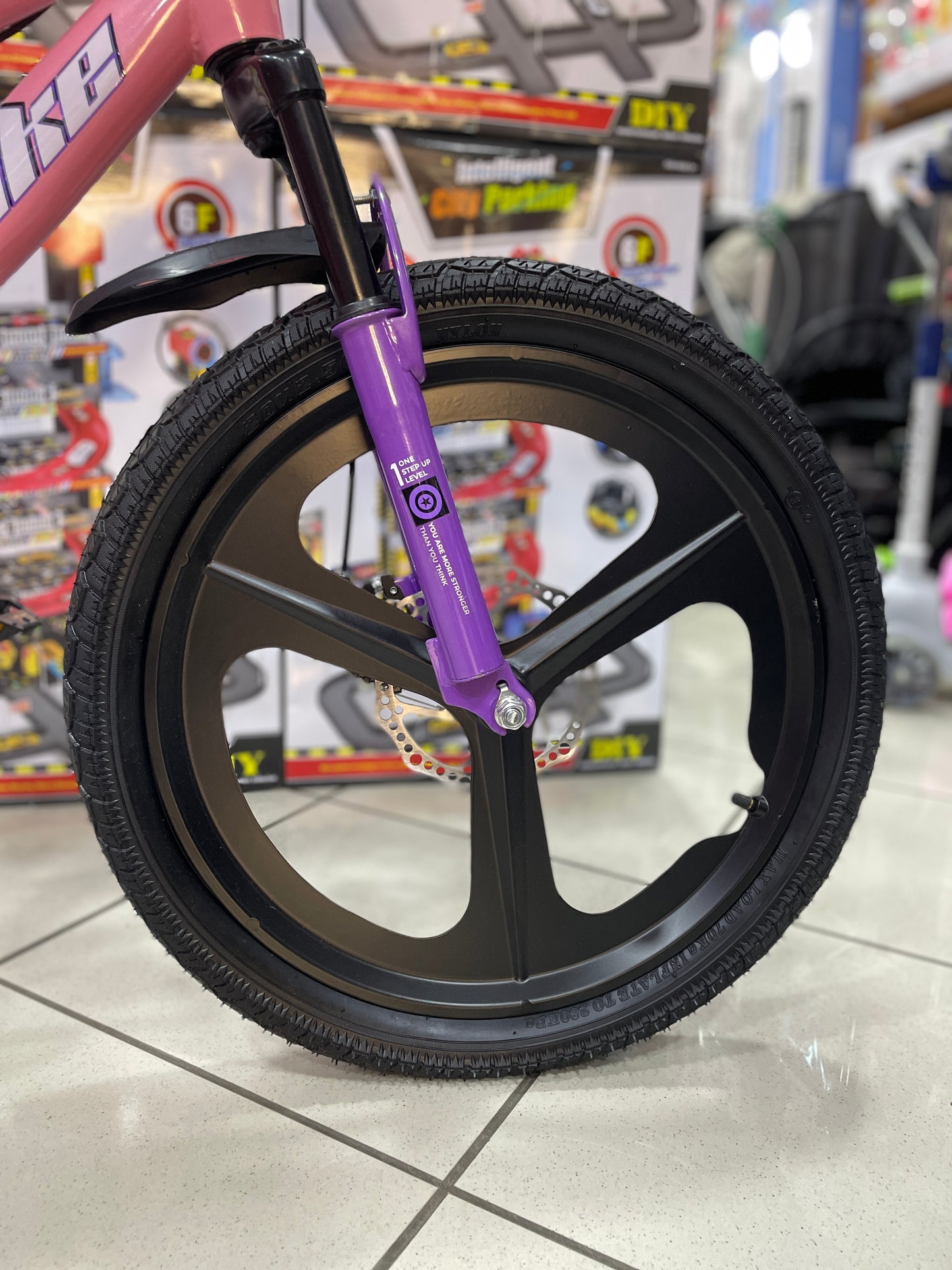 Vélo « CFBIKE » 20 pouces pour Fille de 8 ans et plus.