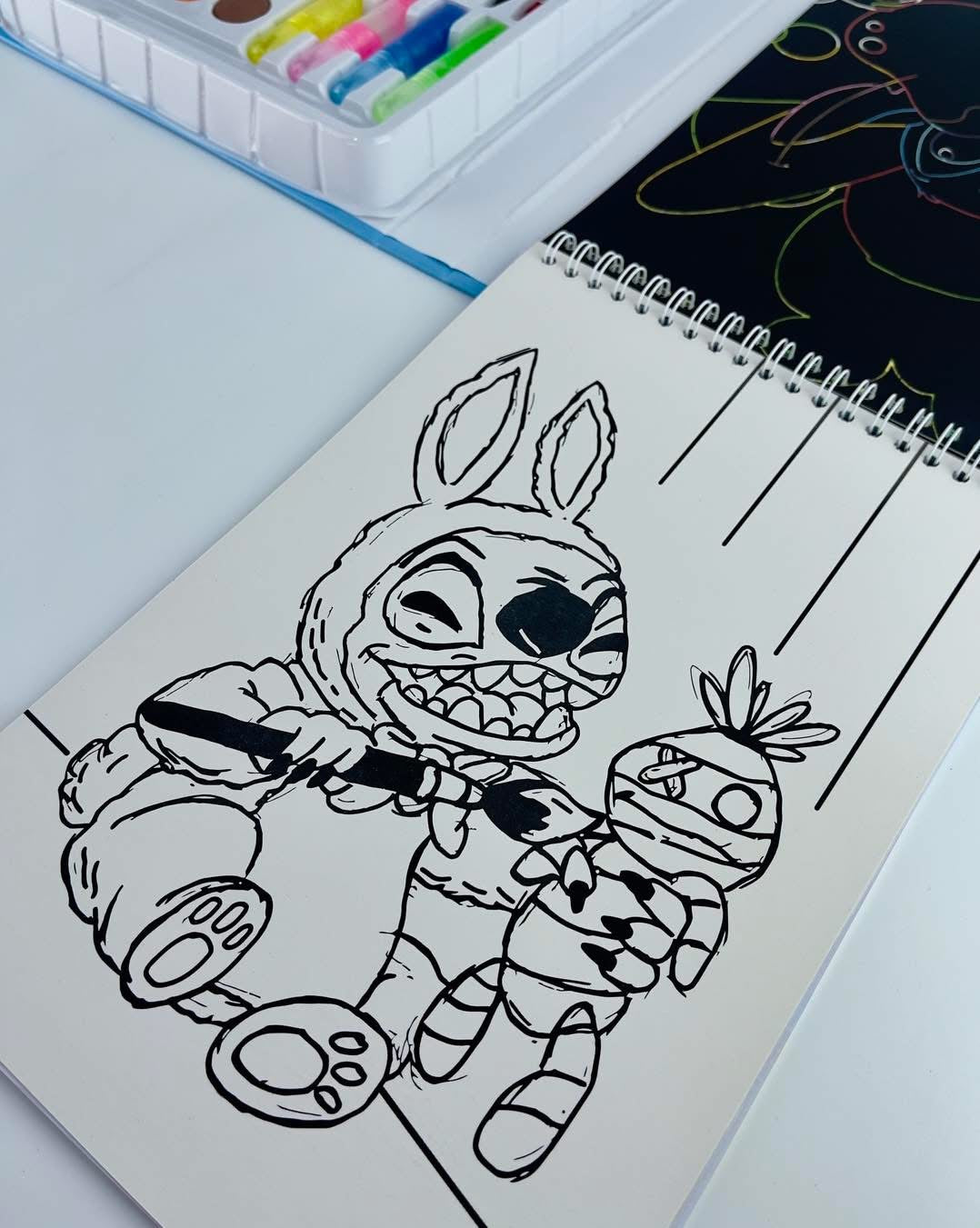 Set Coloriage “Stitch” pour Enfants avec Crayons, Feutres et Feuilles à Dessiner