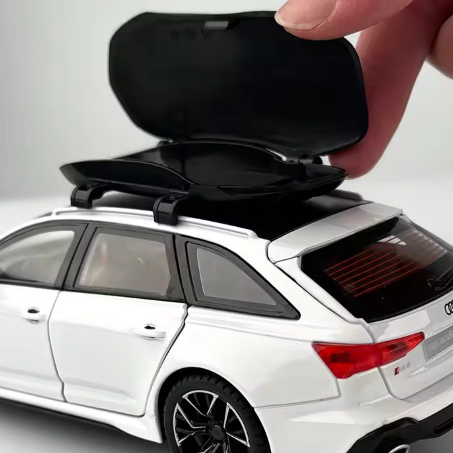 Modèle réduit Audi RS6 (1:24)