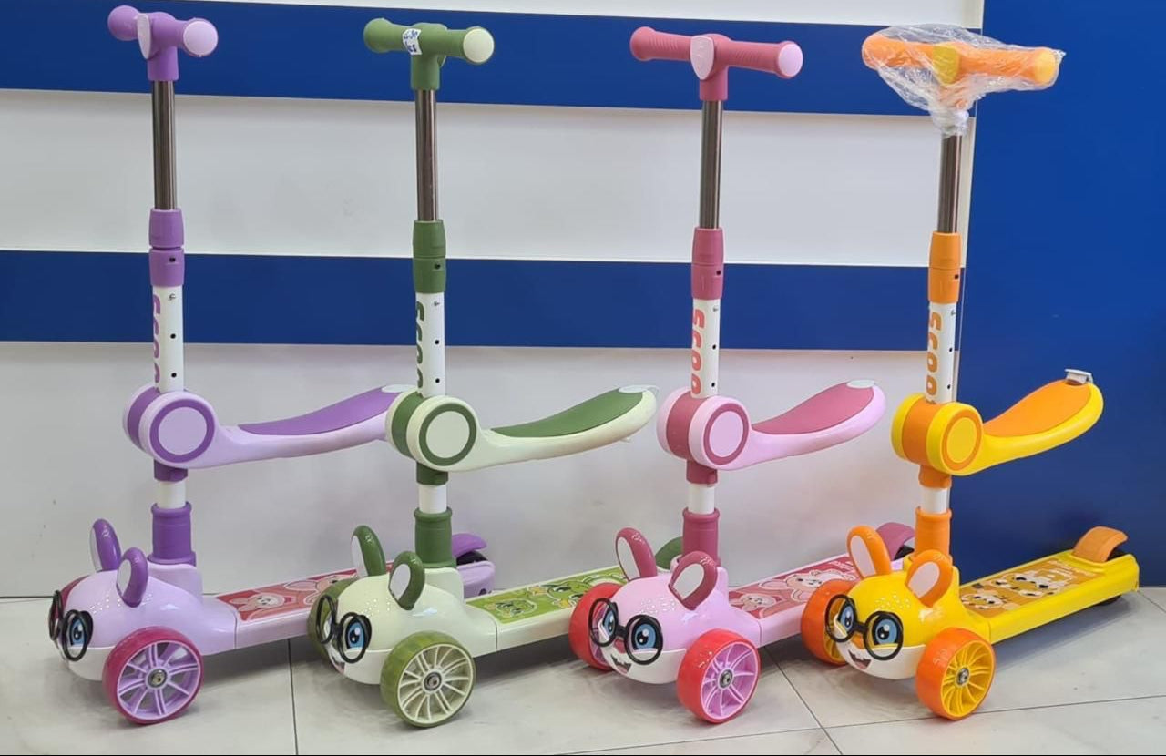 Trottinette Pliable et Portable en Forme de Lapin