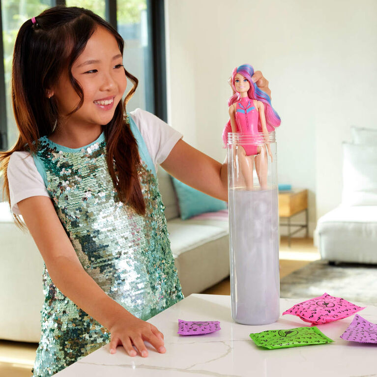Barbie POP Reveal – Série Frappés – Poupée parfumée avec surprises et animal