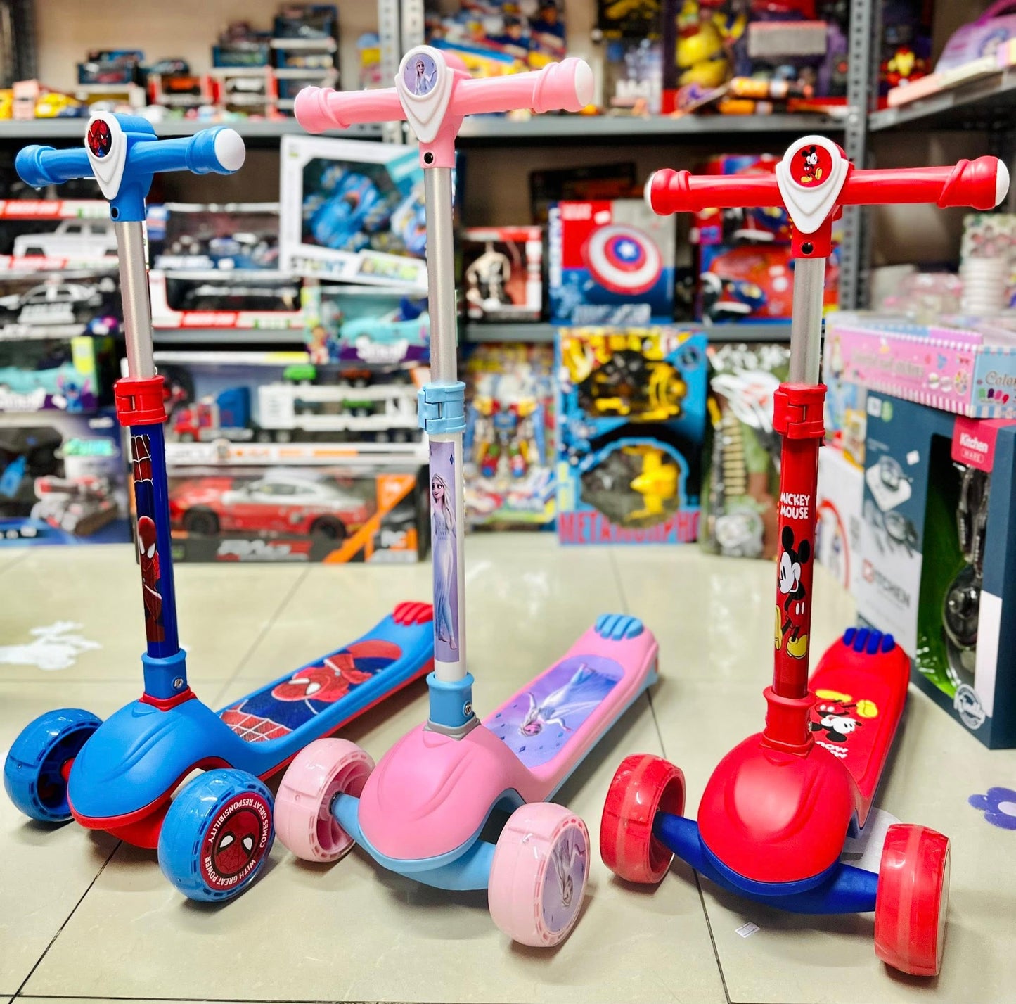 Trottinettes enfants – Spiderman, Reine des Neiges & Micke