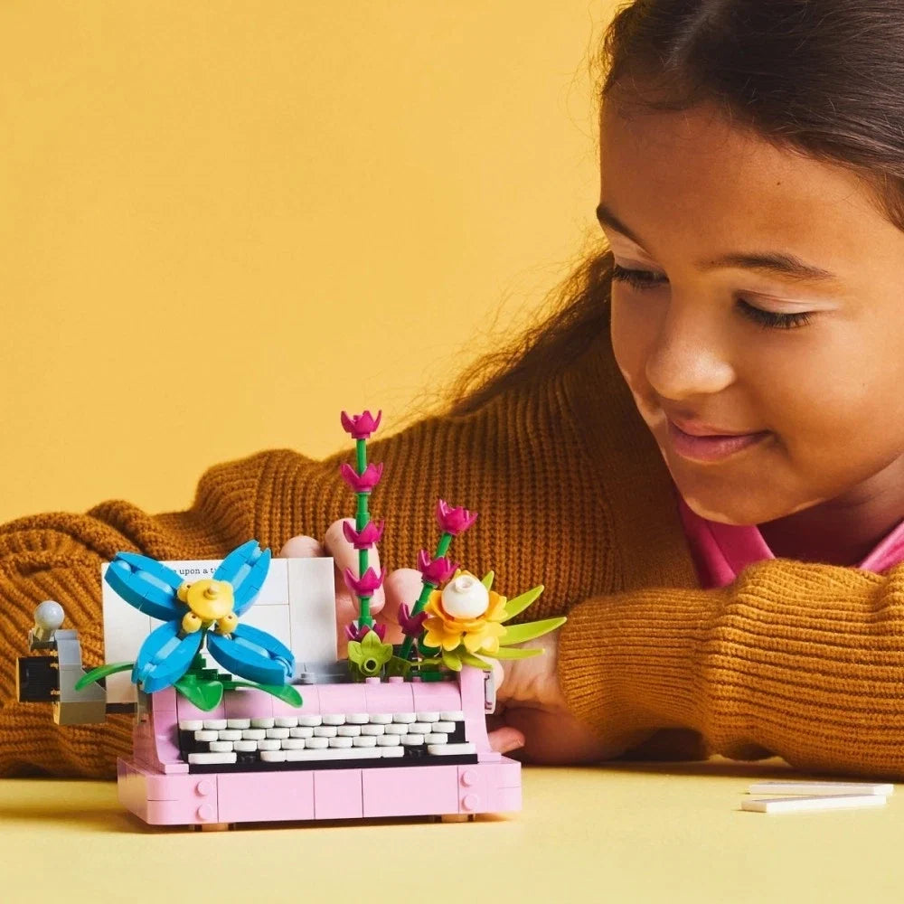 LEGO® Creator 3-en-1 31169 - La Machine à Écrire Fleurie