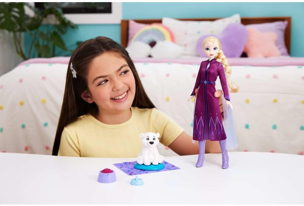 Poupée Elsa avec Ourson Polaire – Disney Frozen – Mattel