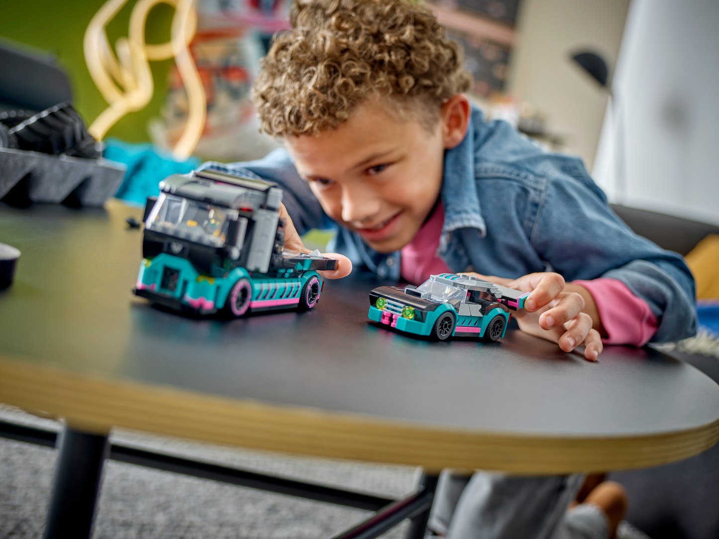 LEGO® City – La Voiture de Course et le Camion de Transport