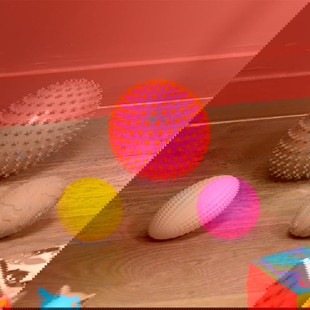 Coffret 3 Balles Sensorielles Rose 6M+  - LUDI