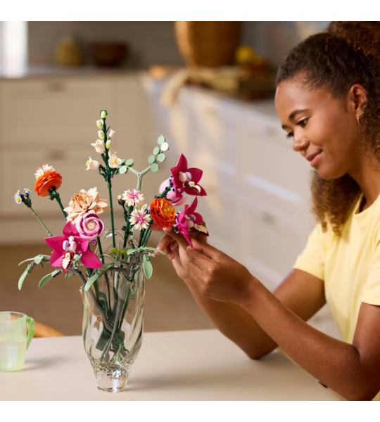 Le Joli Bouquet de Fleurs Roses – LEGO Botanique