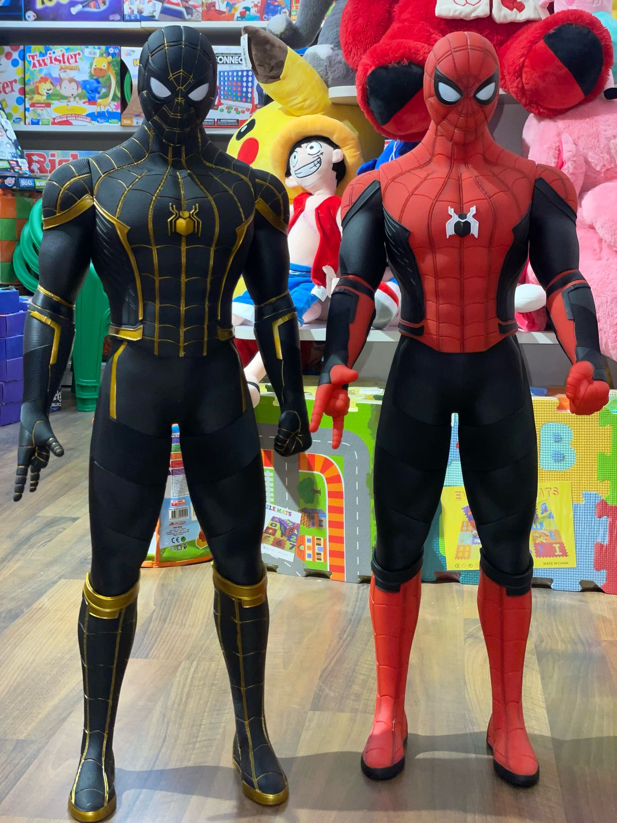 Figurine d'action Spider-Man Rouge ou Noir (78cm)