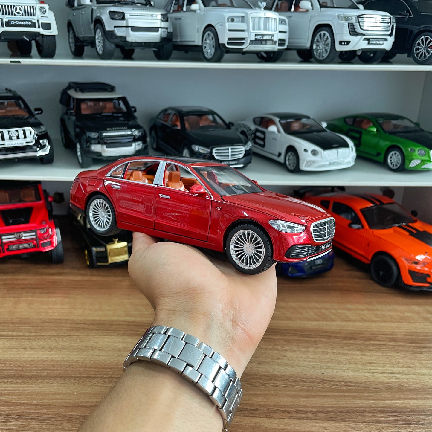 Modèle réduit Mercedes Benz Class S 600 v12 (1:22)