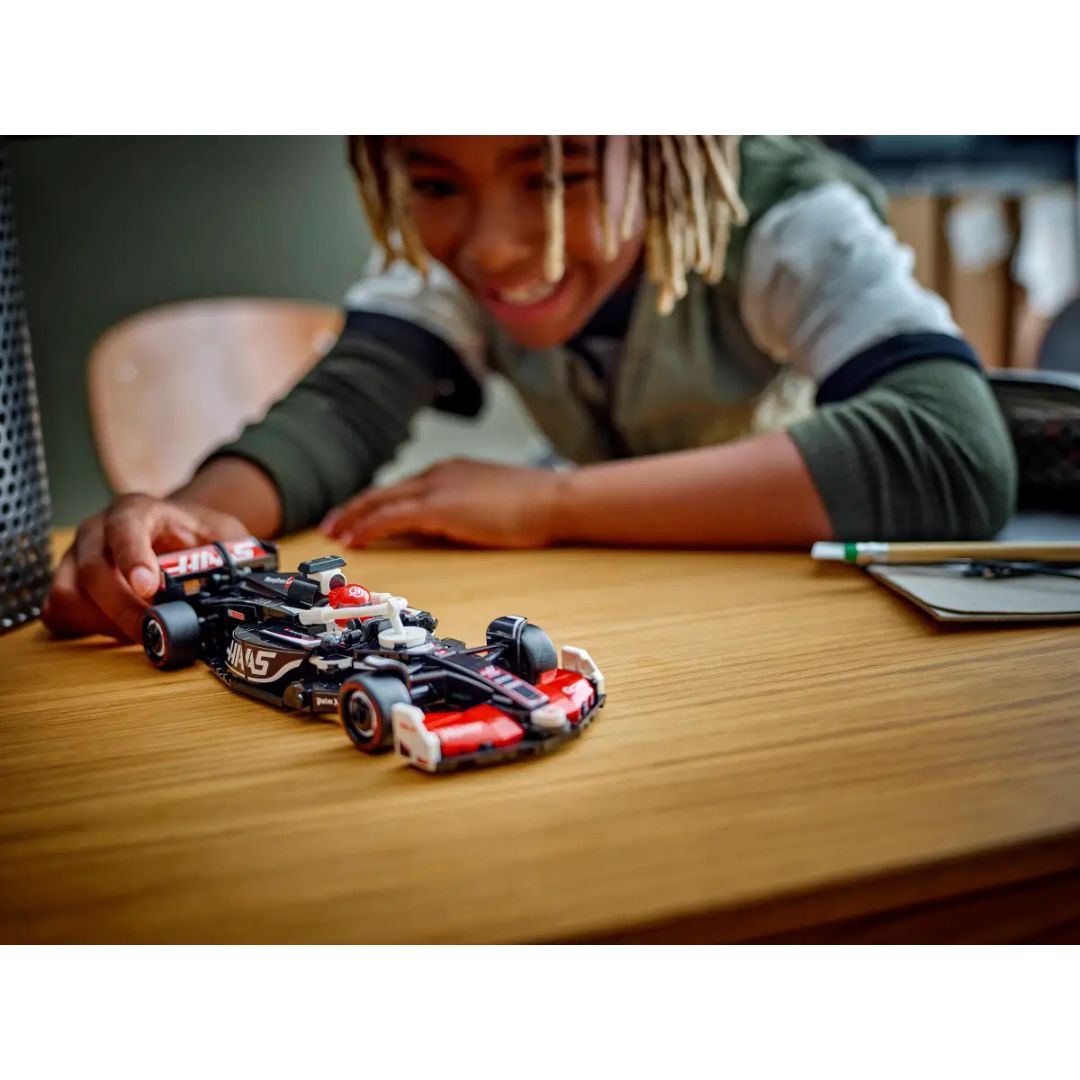 LEGO® Speed Champions 77250 - MoneyGram Haas F1® Team VF-24 Race Car