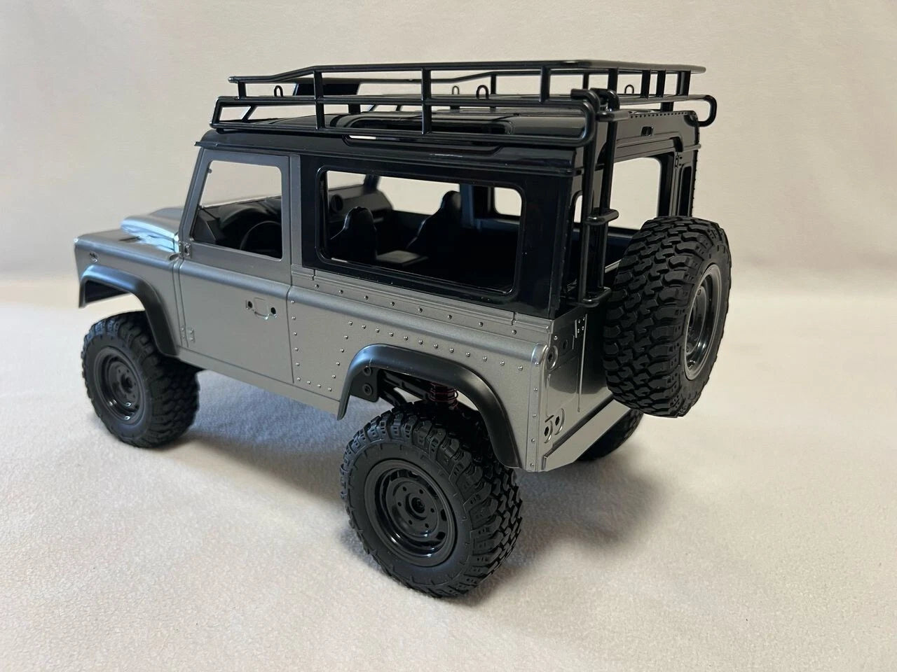 Land Rover Defender MN98 – Voiture RC 4x4 Échelle 1:12 Off-Road avec LEDs