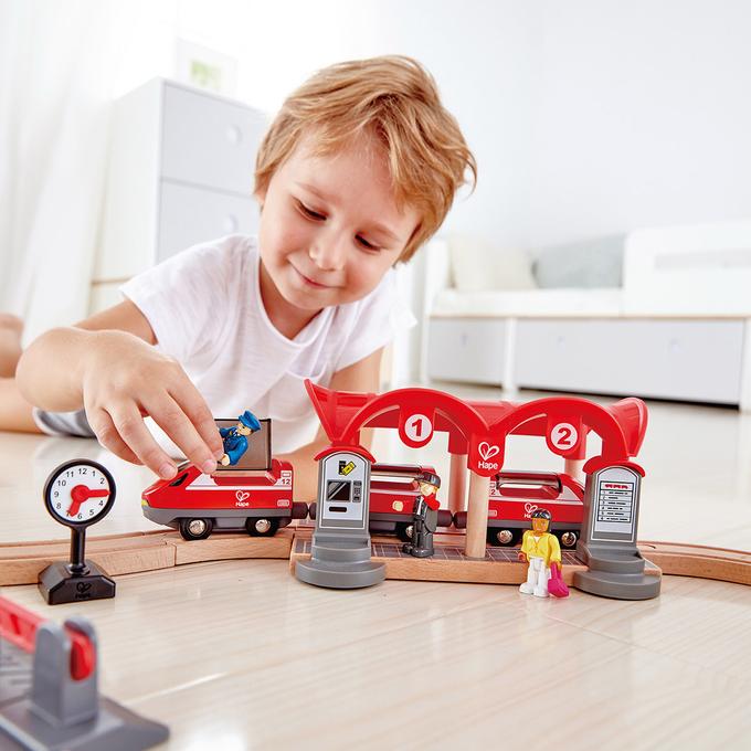 Coffret de Trains Urbains Animés - Hape